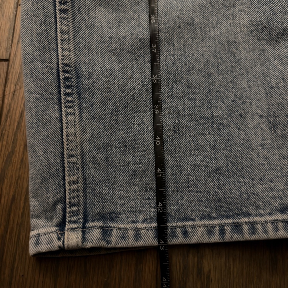 BDG Urban Outfitters Distressed High Rise Baggy Light Wash Denim Jeans - Picture 7 of 9